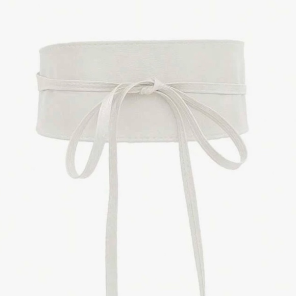 Luxe Vegan Leather Wrap Belt - Picture 5 of 6